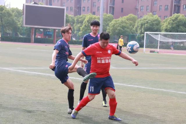 巴萨说服罗德里内幕：德科秘密会谈数小时 弗里克多次致电